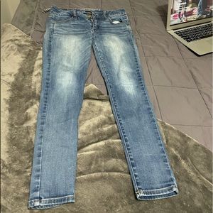 American Eagle Size 4 Skinny Jeans